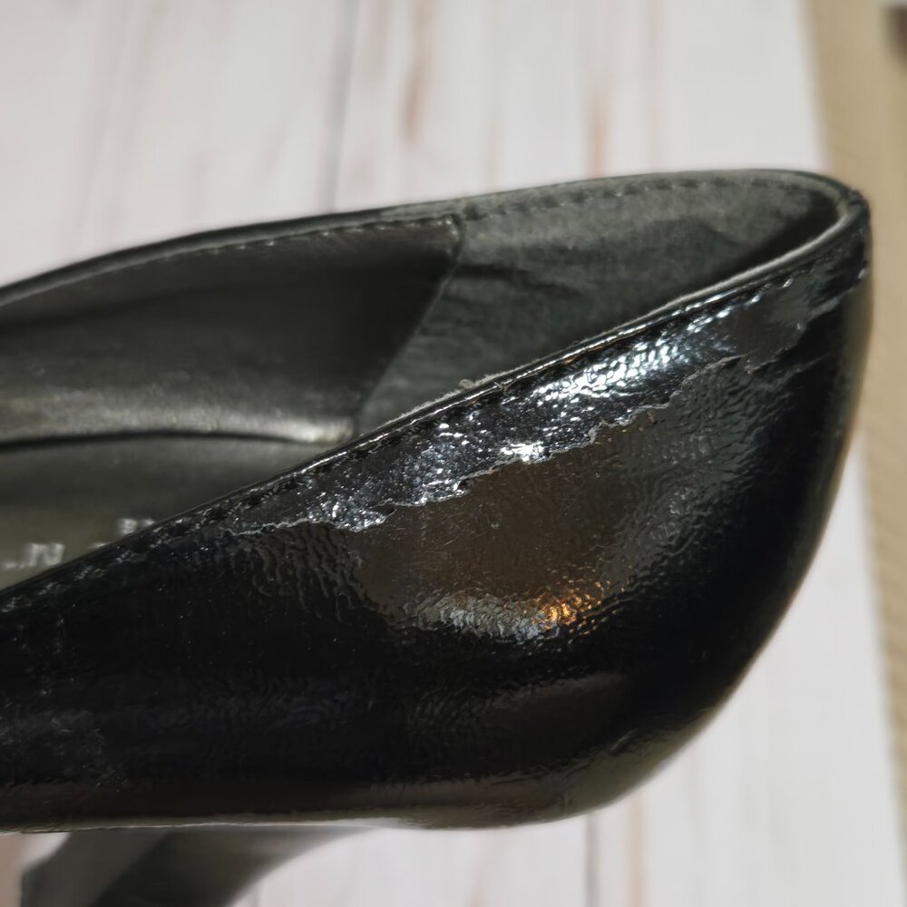 Kenneth Cole Reaction Black Patent Pumps Women’s Size 8.5 Buckle - Picture 8 of 11